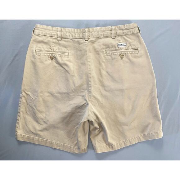 Ralph Lauren Polo Vintage Pleated Cotton Twill Tyler Chino Shorts. Beige, 32. - Picture 4 of 8